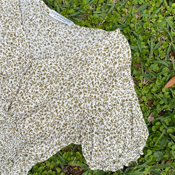 floral blouse - Picture 3 of 3
